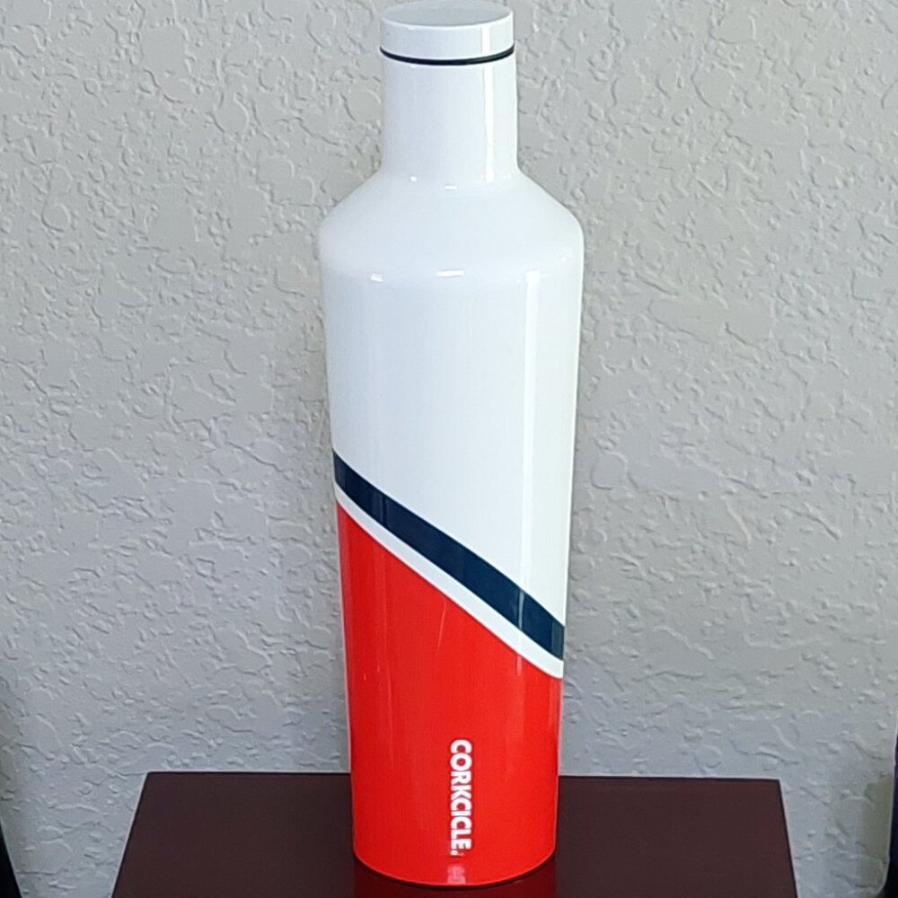 New Corkcicle Red Regatta 25 oz Stainless Steel Water Bottle